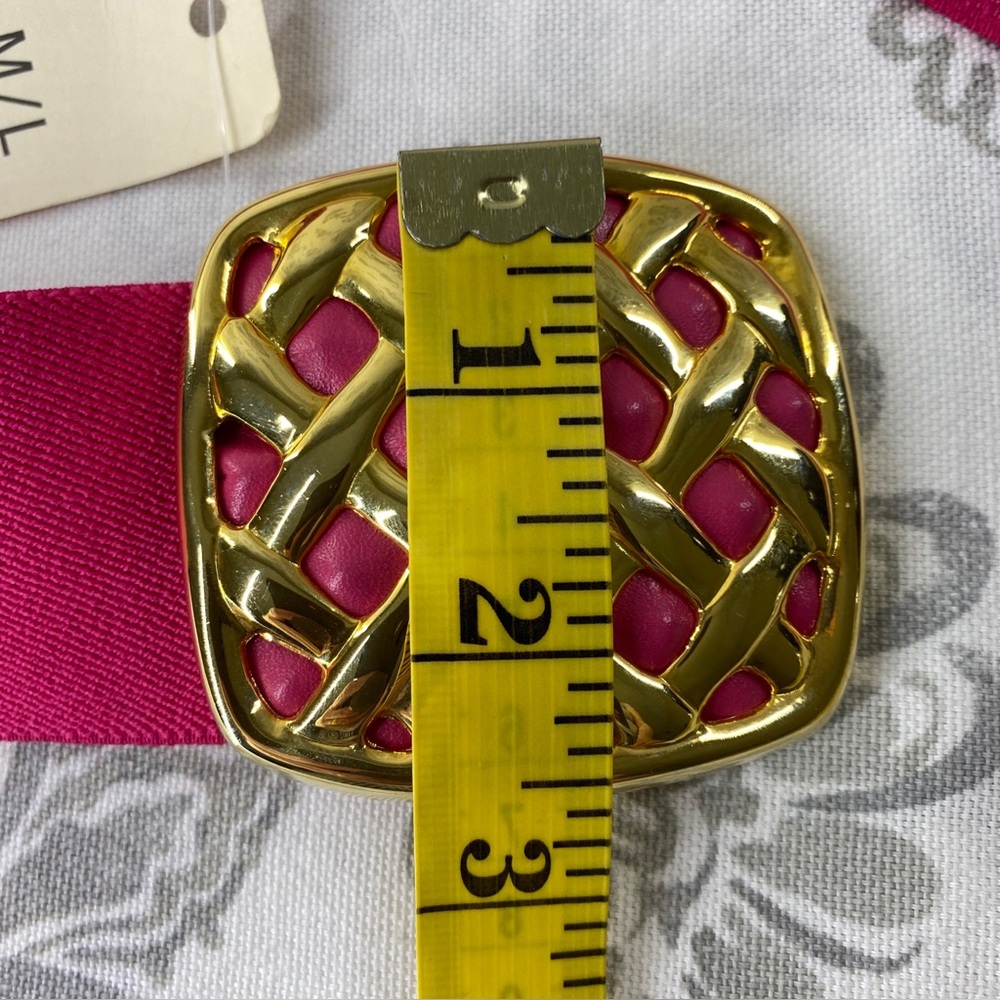 DAY LOR BELT‎ PINK &GOLD WOVEN
DESIGN M/L - Picture 4 of 6